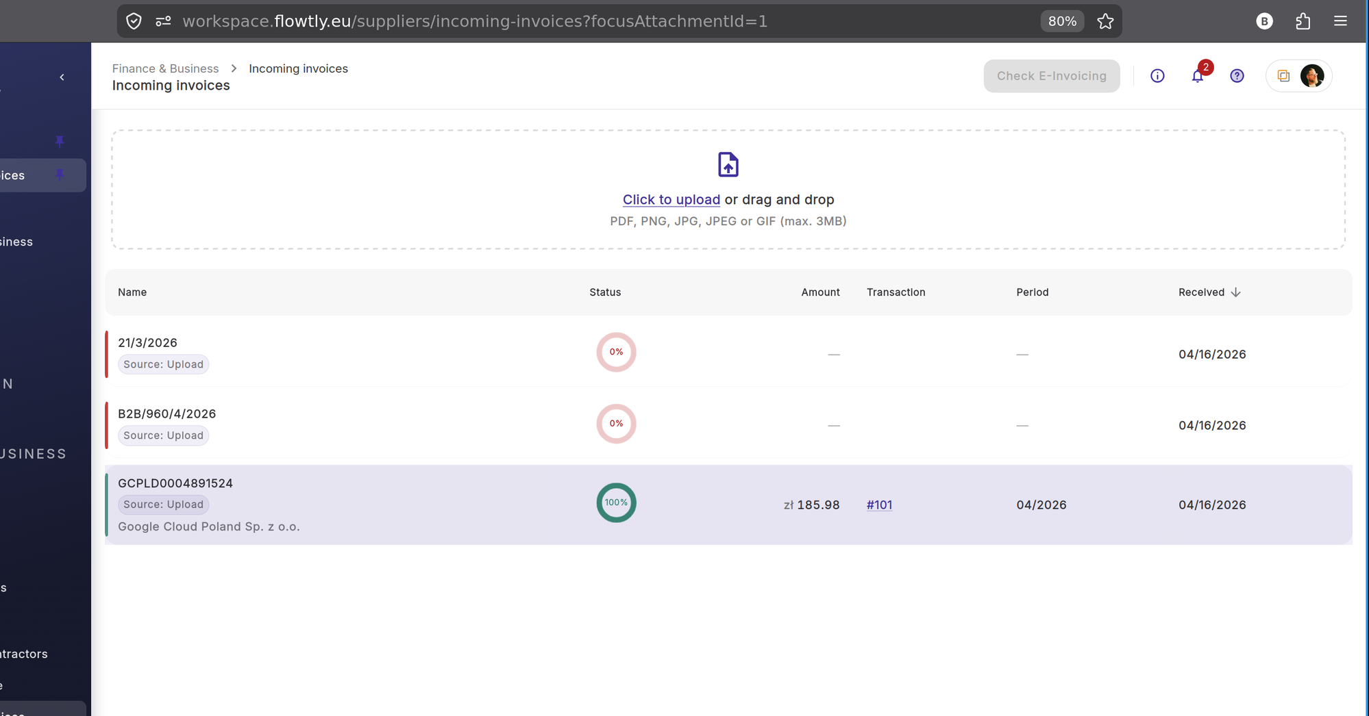 Incoming invoices list with one invoice showing 100% green completion, amount 185.98 PLN, period 04/2026, and transaction number